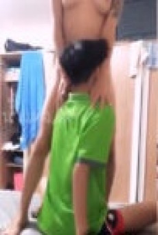 คลิปหลุดทอมโหดเหมือนโกรธหี ใช้มือทั้ง5นิ้วยัดหี ดี้xxx จนร้องครางคาไลฟ์สดThlive หีหลวมหมดแล้ว กลุ่มลับห้องแอคล็อคเสียงไทยชัดเจน